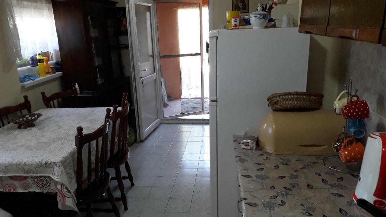 Guest House Jevtovic Sremski Karlovci Ngoại thất bức ảnh